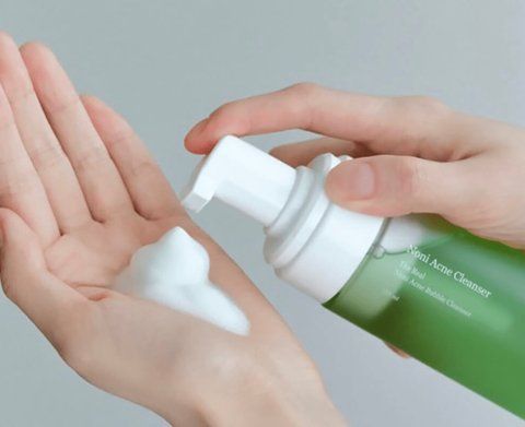 М'яка очищувальна пінка на основі ноні Celimax Noni Acne Bubble Cleanser, 155ml celi-x3 фото
