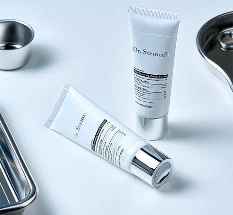 Омолоджуючий та освітлюючий подвійний крем для обличчя Dr.Stemcell Skin Renewing Double Cream derma-49 фото