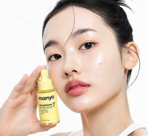 Сироватка освітлювальна інтенсивна з глутатіоном Manyo Glutathione 7 Dark Spot Serum 30 ml manyo001 фото