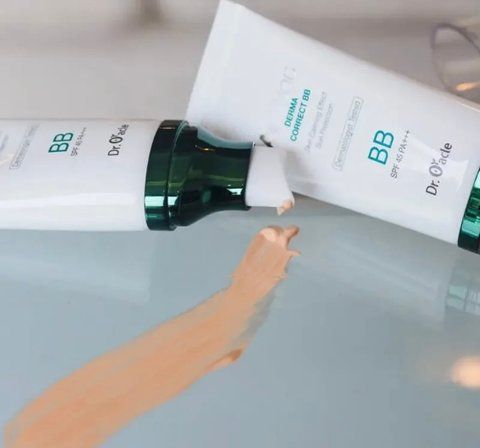 КОРИГУЮЧИЙ ББ-КРЕМ ІЗ МАТУЮЧИМ ФІНІШЕМ DR.ORACLE ANTIBAC DERMA CORRECT BB SPF45 PA+++ 40ML oracle006 фото