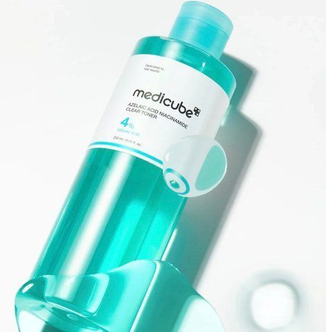 Medicube Очищувальний тонер з азелаїновою кислотою та ніацинамідом Azelaic Acid Niacinamide Clear Toner, 250 ml medicube0032 фото